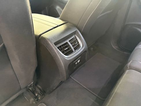 Used 2025 Chevrolet Blazer LT image 24