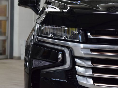 Used 2022 Chevrolet Tahoe High Country AWD/4WD image 12