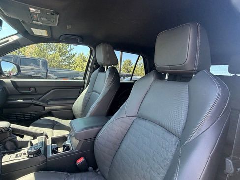 Certified 2025 Toyota 4Runner TRD Off-Road Premium w/ Tow Technology Package AWD/4WD image 39