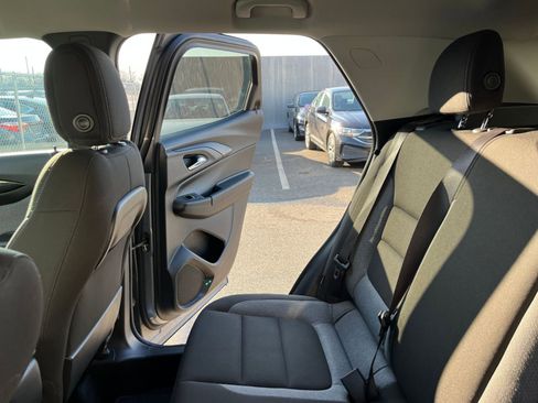 Used 2025 Chevrolet TrailBlazer LT w/ Driver Confidence Package image 38