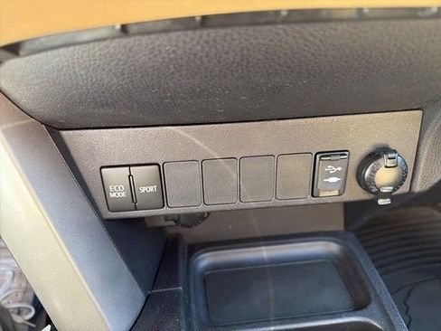 Used 2017 Toyota RAV4 XLE w/ Protection Package image 16