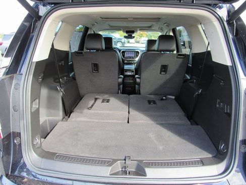 Used 2021 GMC Acadia Denali w/ Denali Technology Package image 33