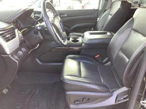 Used 2019 GMC Yukon SLT w/ Graphite Edition image 9