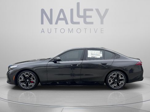 Used 2026 BMW i5 eDrive40 w/ M Sport Package RWD image 3