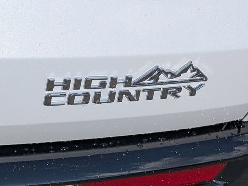 New 2026 Chevrolet Traverse High Country w/ LPO, Floor Liner Package FWD image 6