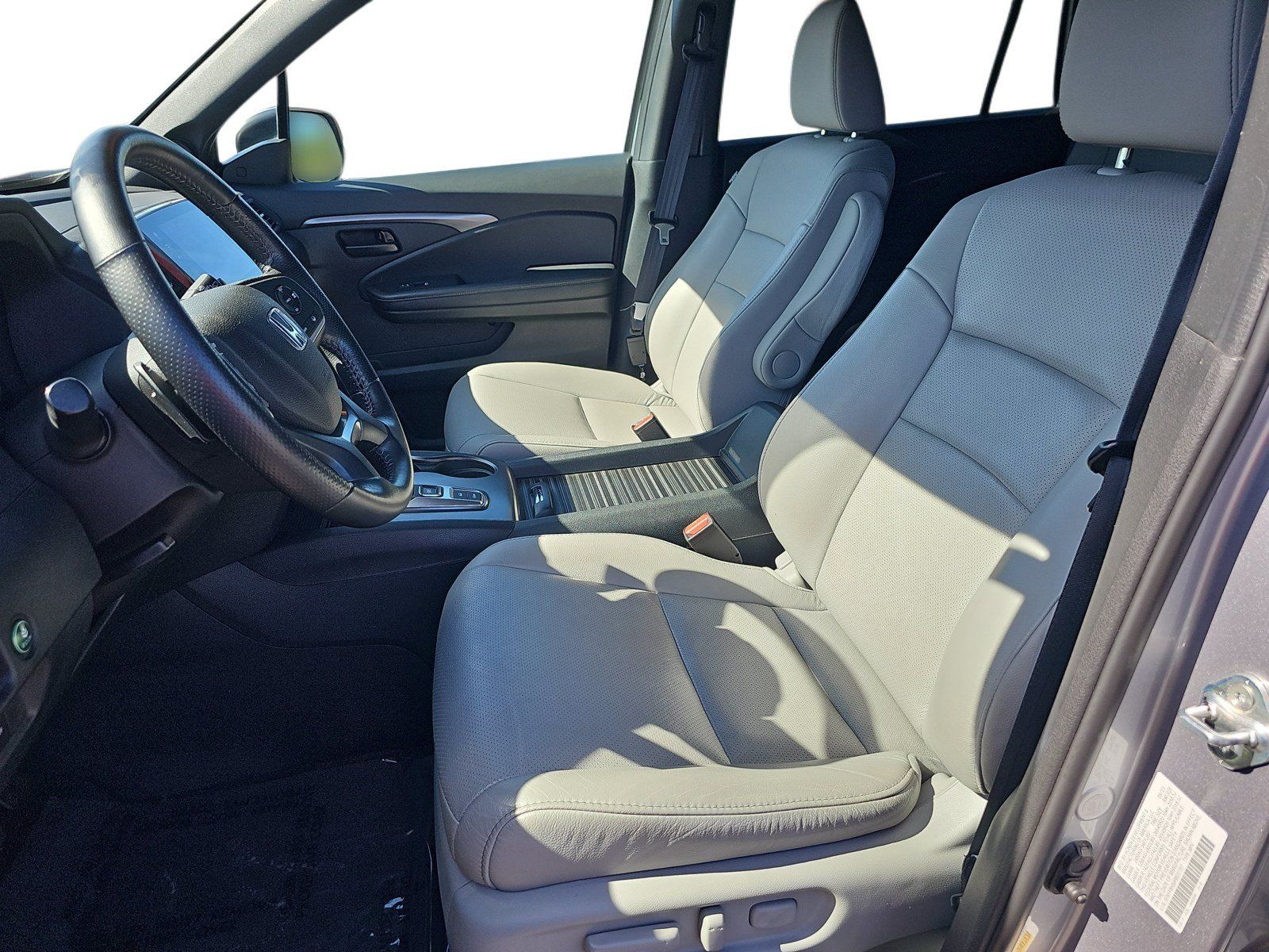 Used 2023 Honda Passport EX-L image 12