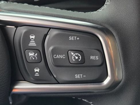 New 2026 Jeep Wrangler Unlimited Sahara w/ Whitecap Package AWD/4WD image 24