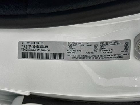 New 2027 Chrysler Pacifica Select FWD image 32