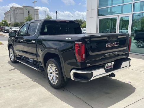 Used 2022 GMC Sierra 1500 SLT w/ SLT Premium Package AWD/4WD image 9