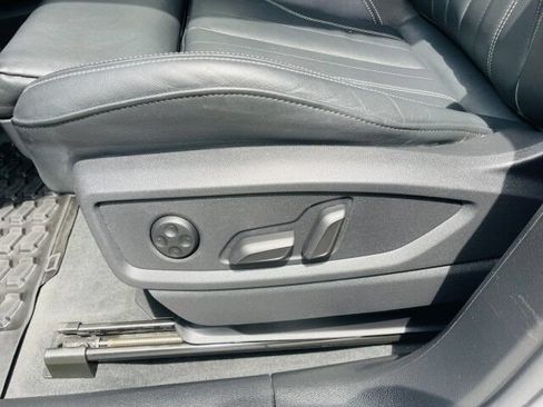 Used 2023 Audi Q5 2.0T Premium w/ Convenience Package AWD/4WD image 31