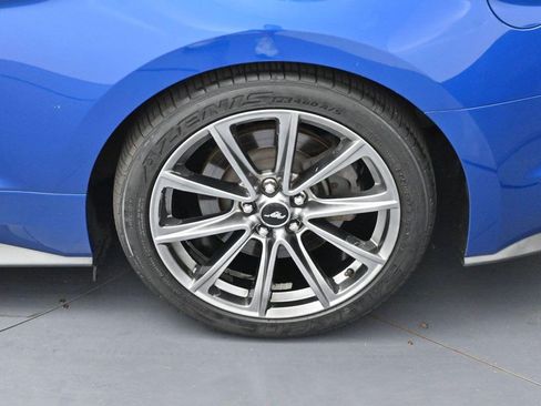 Used 2017 Ford Mustang GT Premium RWD image 29