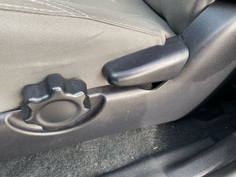 Used 2019 Toyota Tacoma SR w/ SR Convenience Package image 14