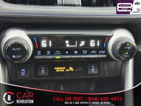 Used 2022 Toyota RAV4 SE w/ Convenience Package image 26