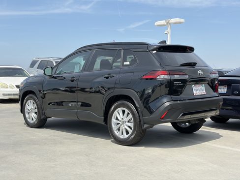 Certified 2026 Toyota Corolla Cross LE FWD image 5
