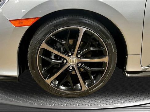 Used 2021 Honda Civic Sport image 32