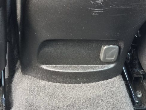 Used 2021 Chevrolet Malibu LT FWD image 18