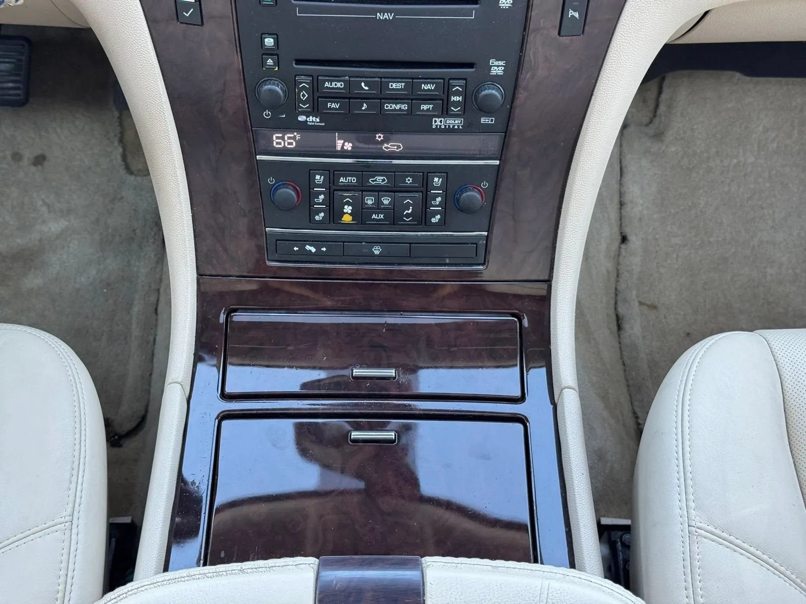 Used 2008 Cadillac Escalade AWD image 27