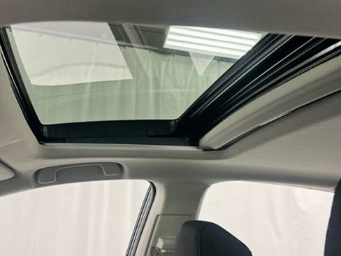 Used 2023 Honda Accord EX image 31