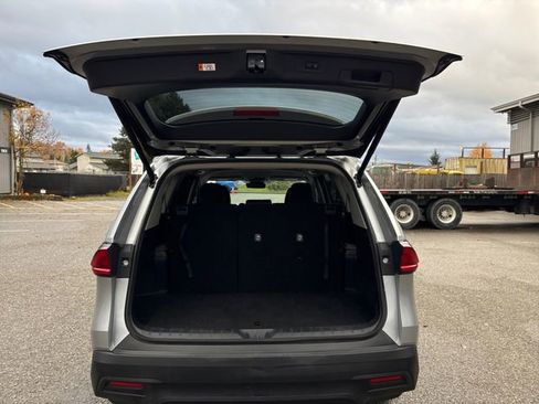 Used 2025 Toyota Grand Highlander XLE image 20