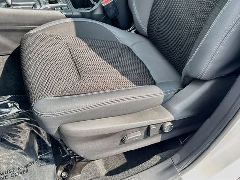Used 2019 Subaru Forester Premium AWD/4WD image 16