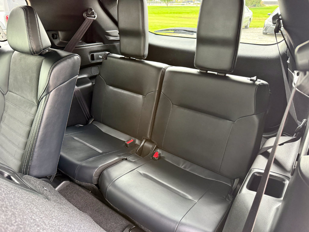 Used 2024 Mitsubishi Outlander SE Black Edition AWD/4WD image 13