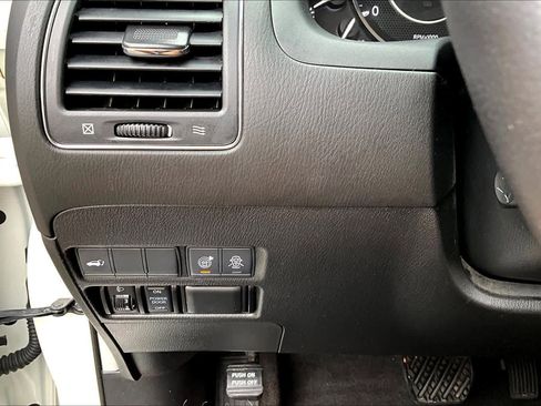 Used 2019 Nissan Armada SL w/ Premium Package image 32