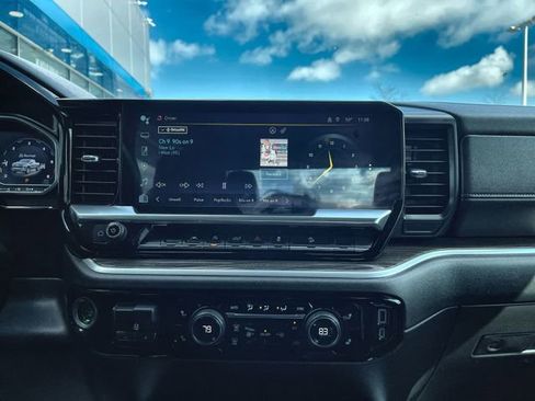 Used 2023 Chevrolet Silverado 1500 RST image 13