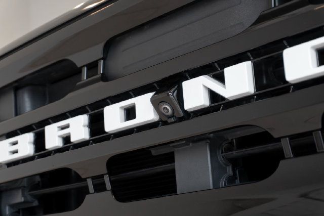 Used 2022 Ford Bronco Outer Banks AWD/4WD image 3