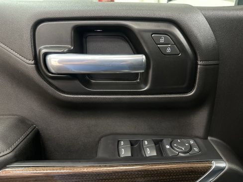 Used 2020 Chevrolet Silverado 1500 RST image 21