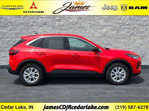 Used 2024 Ford Escape Active w/ Tech Pack #1 AWD/4WD image 6