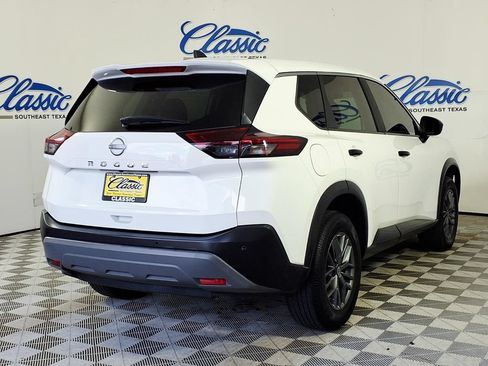 Used 2023 Nissan Rogue S FWD image 6