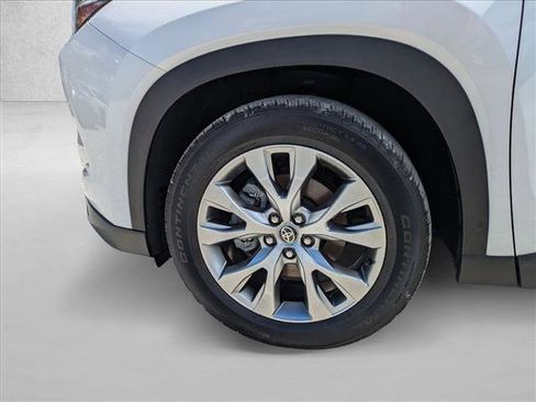 Certified 2025 Toyota Grand Highlander FWD image 26