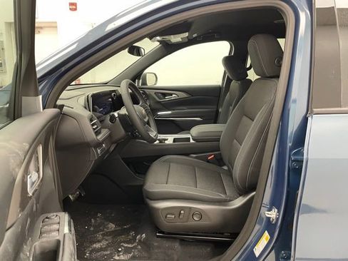 New 2026 Chevrolet Traverse LT image 8