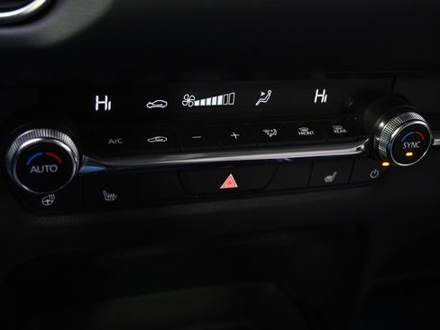 Certified 2025 MAZDA CX-30 2.5 Turbo w/ Premium Package image 32