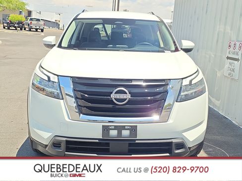 Used 2022 Nissan Pathfinder SV FWD image 2