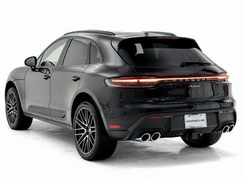 New 2026 Porsche Macan image 3