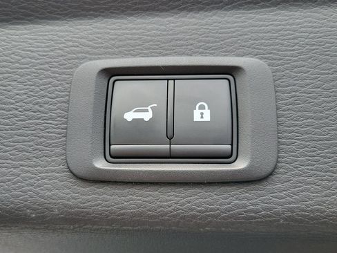 Used 2025 Mitsubishi Outlander SE AWD/4WD image 29
