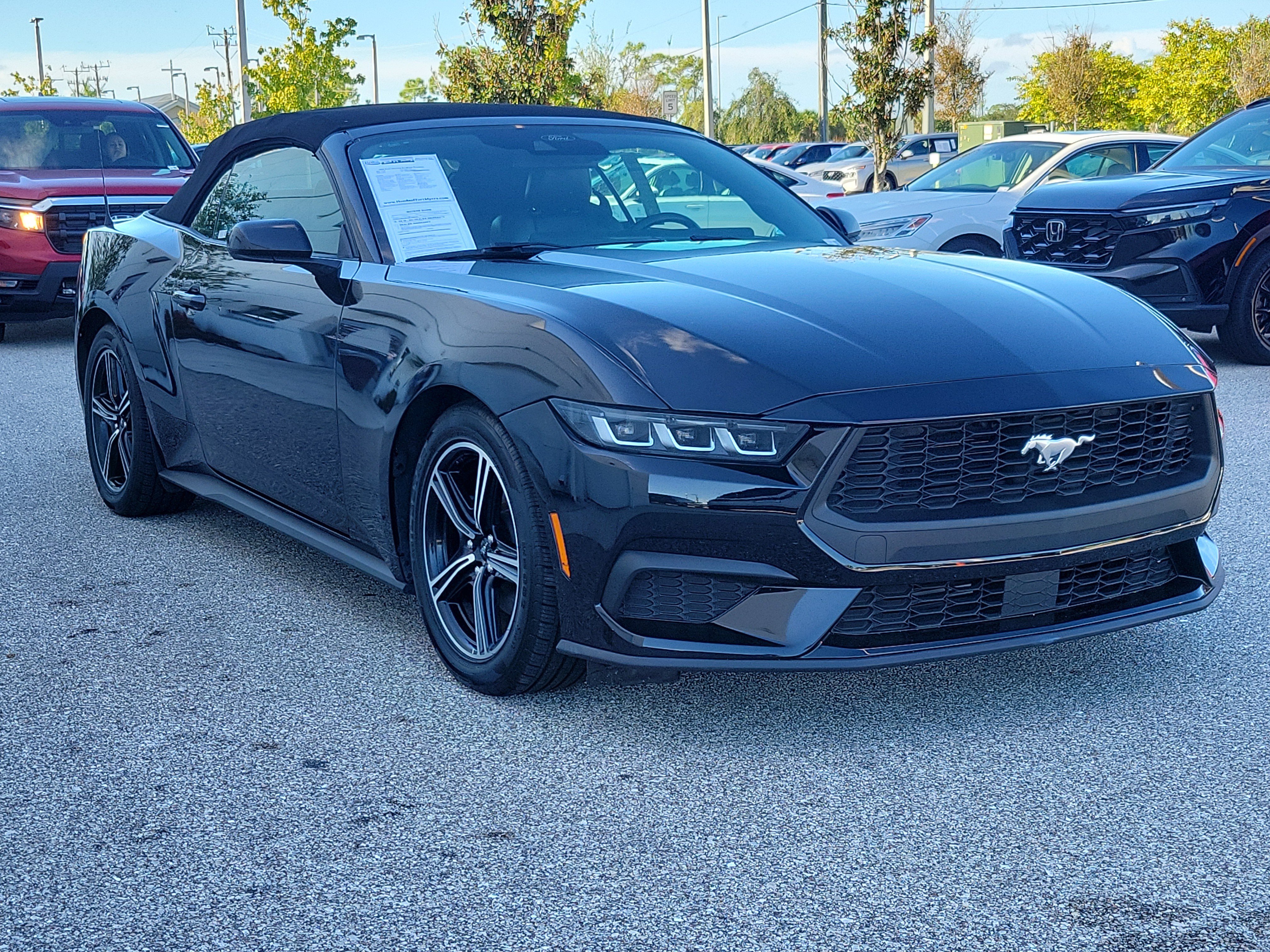 Used 2025 Ford Mustang Premium RWD image 30