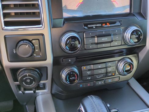 Used 2016 Ford F150 Lariat w/ Equipment Group 501A Mid image 25