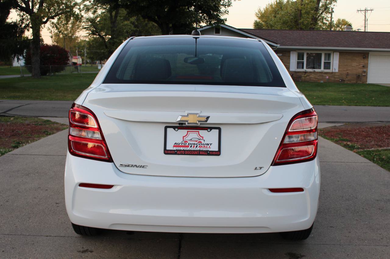 Used 2018 Chevrolet Sonic LT FWD image 8