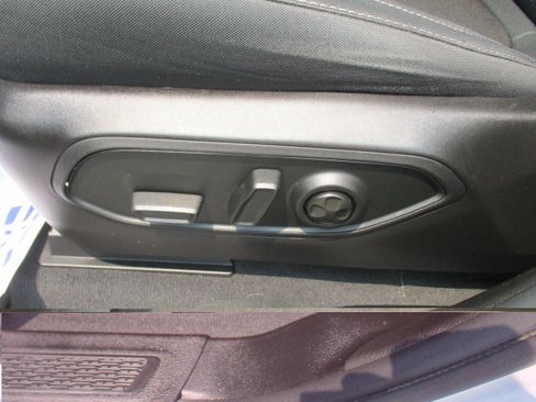 Certified 2023 Jeep Grand Cherokee Laredo X AWD/4WD image 17