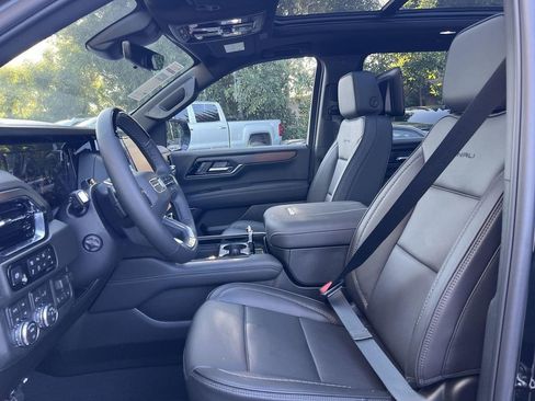 New 2026 GMC Yukon XL Denali w/ Denali Reserve Package AWD/4WD image 24