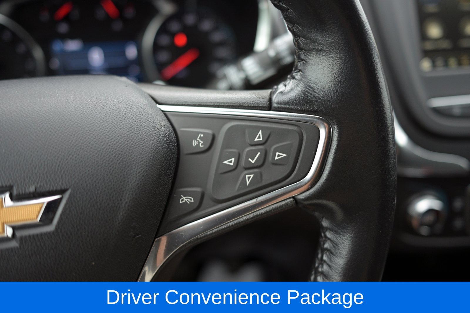 Used 2019 Chevrolet Equinox LT w/ Driver Convenience Package FWD image 22