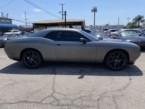 Used 2019 Dodge Challenger SXT w/ Blacktop Package RWD image 9