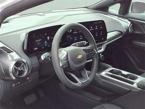 New 2026 Chevrolet Equinox EV LT image 8