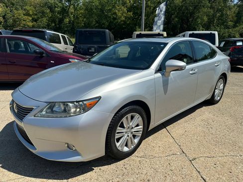 Used 2013 Lexus ES 350 w/ Premium Pkg FWD image 3