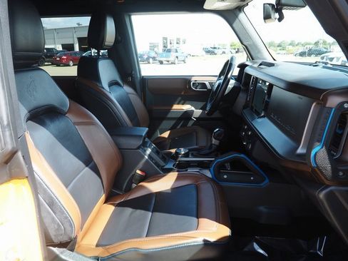 Used 2021 Ford Bronco Outer Banks image 8