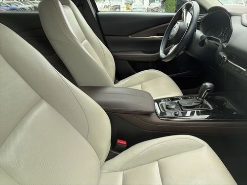Used 2020 MAZDA CX-30 FWD w/ Premium Package image 4