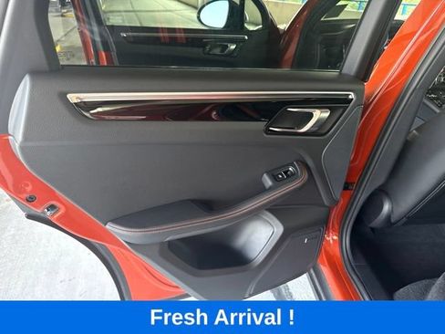 Used 2024 Porsche Macan Turbo AWD/4WD image 13