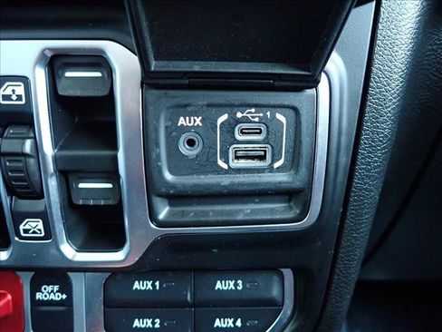 Used 2021 Jeep Gladiator Mojave w/ LED Lighting Group AWD/4WD image 18